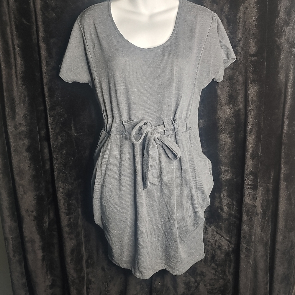 Short sleeve dress with pockets